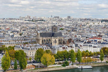 Obraz premium Autumn Paris Panorama, overlooking the roof of the Cathedral of Our Lady of Paris