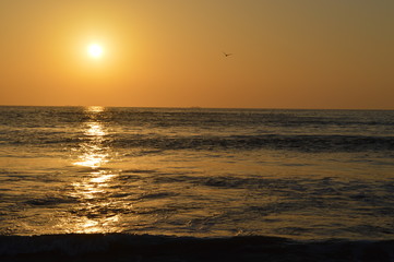 Puesta de sol en el mar