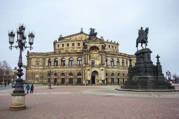 Fototapeta na wymiar Opera House and monument to King John of Saxony