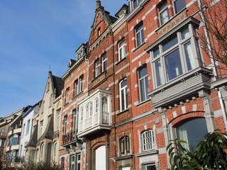 Fototapeta na wymiar Brüssel: Altbaufassaden im Sonnenlicht