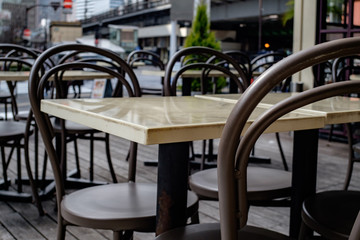 昼下がりの街角