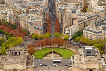 Trocadero gardens in Paris, France. Aerial view from Eiffel Tower - obrazy, fototapety, plakaty