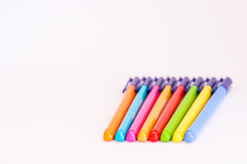 Color markers disposed side by side