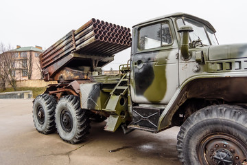 Obraz premium Russian multiple rocket launcher mounted on a soviet military truck