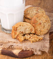 Peanut butter cookies and a glass of milk