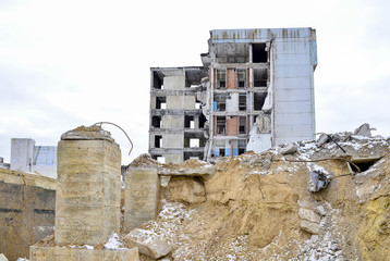 Demolition and dismantling of the remnants of the large industrial enterprise