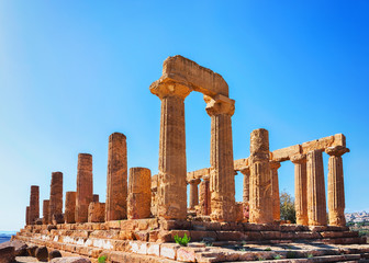Fototapeta premium Temple of Juno in Valley of Temples in Agrigento Sicily