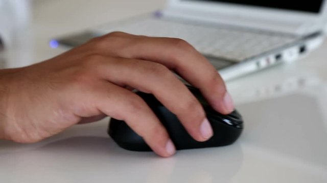 Use wireless mause laptop computer