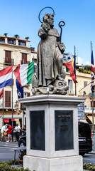 Fototapeta na wymiar Piazza Tasso in Sorrento. Sant Antonio Abate Monument at Central Square in Sorrento, Italy.