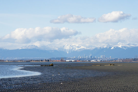 View on Vancouver from Crescent Beach, Surrey