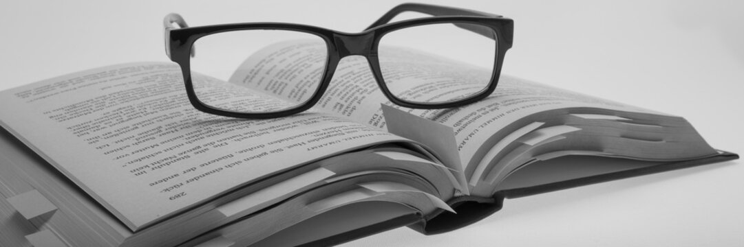 book with glasses, study panorama