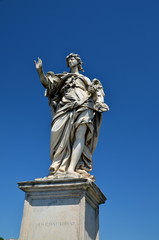 Obraz premium Statue on Ponte Sant'Angelo in Rome, Italy