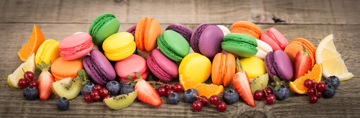 Colorful French macaroons