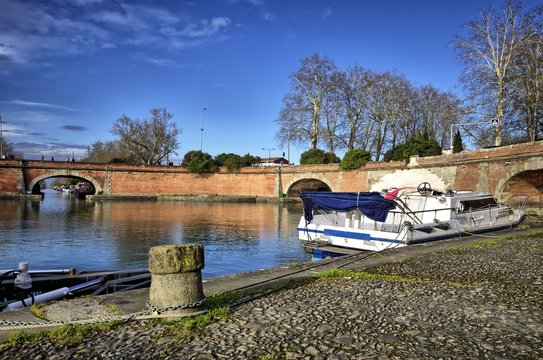 Port de l'embouchure a Toulouse