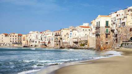 Altstadt und Strand Cefalu