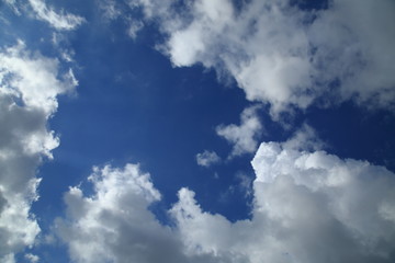 Obraz premium blue sky and white clouds