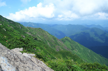 Fototapeta na wymiar 谷川岳登山道からの風景