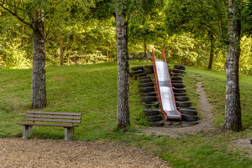 Spielplatz mit Rutsche