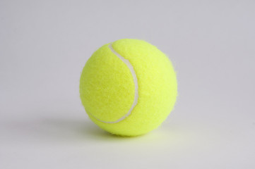 Tenis topu, beyaz arka planda, izole edilmiş,