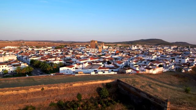 Olivenza, pueblode la provincia de Badajoz, en la comunidad autónoma de Extremadura (España) muy cerca de Portugal. Video aereo con Drone