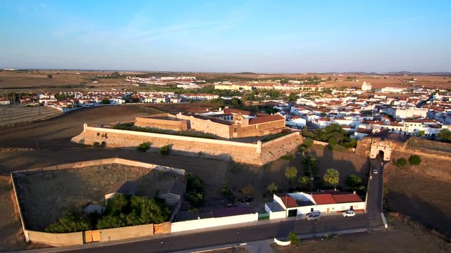 Olivenza, pueblode la provincia de Badajoz, en la comunidad aut&oacute;noma de Extremadura (Espa&ntilde;a) muy cerca de Portugal. Video aereo con Drone
