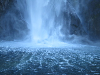 Obraz na płótnie Canvas End of the waterfall