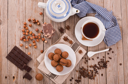 Hazelnut shortbread sandwiches filled with chocolate cream.