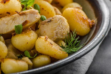 Fried gnocchi chicken curry