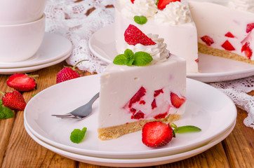 Strawberry no-bake cheesecake