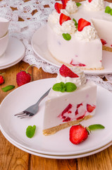 Strawberry no-bake cheesecake