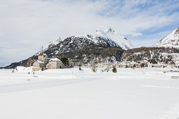 Silvaplana, Langlauf, Langlaufsport, Loipe, Dorf, Silvaplanersee, Piz Julier, Julierpass, Oberengadin, Alpen, Graubünden, Winter, Schweiz