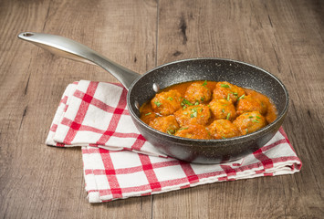 bolas de carne, albondigas
