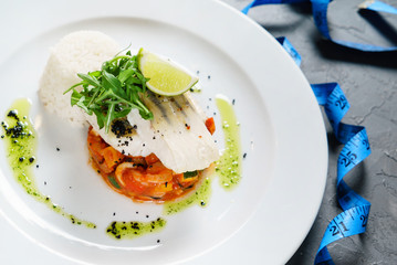 vegetables with white fish