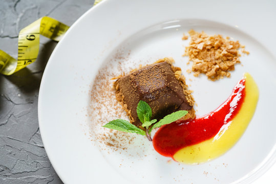 fit chocolate dessert