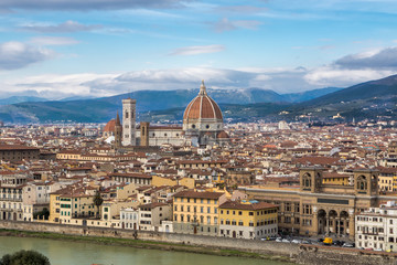 Fototapeta na wymiar Stadtbild Florenz mit Kathedrale und Himmel, Italien