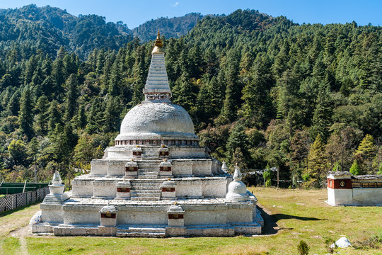 Chendebji Chorten - Eastern Bhutan. The chorten is situated at the point where the three ridges and the three edges of the sky meet. It bears similarity to the Jarung Khashor stupa in Nepal.