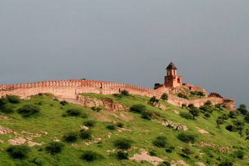 Fototapeta na wymiar the wall of amber fort india