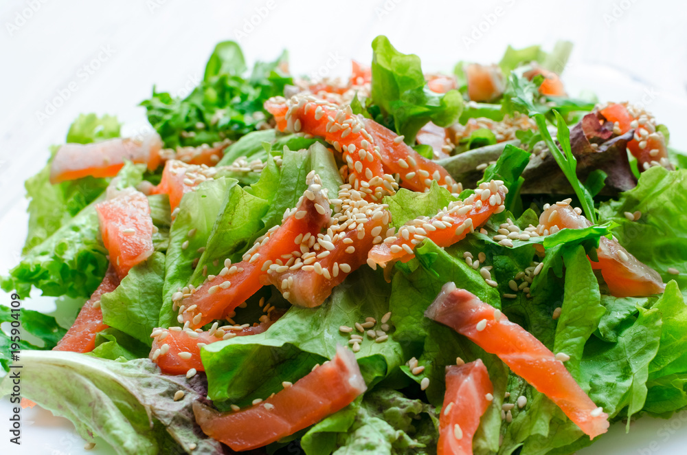 Wall mural Leaf vegetable salad with smoked salmon