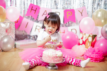 Naklejka premium Baby girl celebrate her 2th birthday