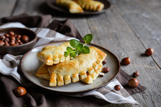 Nusskämme - traditional German hazelnut combs