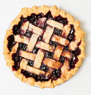 Overhead blackberry pie with lattice