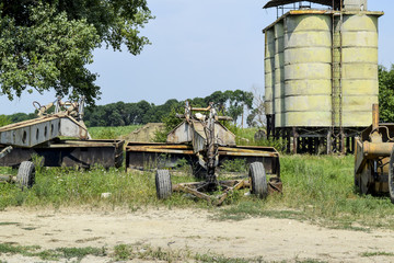 Fototapeta premium Grader on a trailer for heavy equipment.