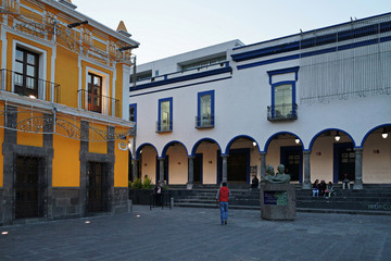 Monument and public space next to Teatro Principal, Puebla, Mexico