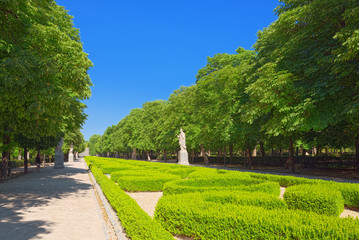 Paseo Argentina in Buen Retiro Park (Parque de El Retiro)- most