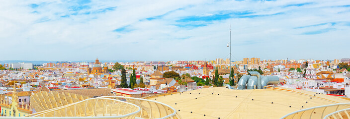 Obraz premium Panoramic view of the city of Seville from the observation platf