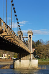 Le pont de Couzon-au-Mont-d'Or