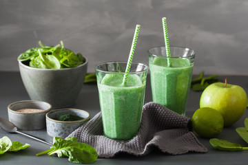green spinach smoothie with spirulina, chia seed, lime, apple