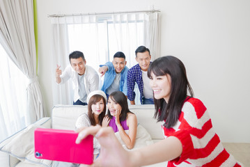Fototapeta premium young people selfie happily