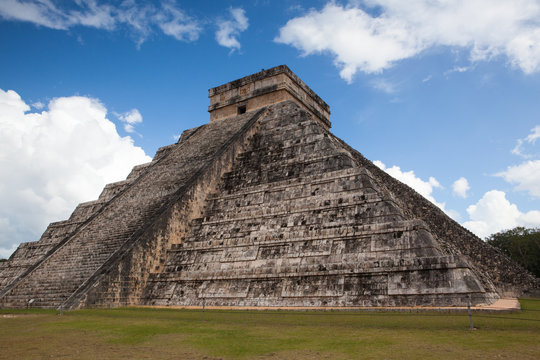 Majestic Mayan ruins in Chichen Itza,Mexico.