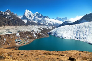 Photo sur Plexiglas Cho Oyu Gokyo lake, Gokyo village, Nepal Himalayas